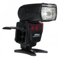 Фотовспышка Nikon Speedlight SB-700, чёрная Фотовспышка Nikon Speedlight SB-700, чёрная