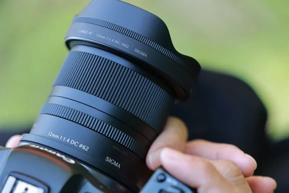 Объектив Sigma AF 12mm f/1.4 DC Contemporary Sony E  Объектив Sigma AF 12mm f/1.4 DC Contemporary Sony E