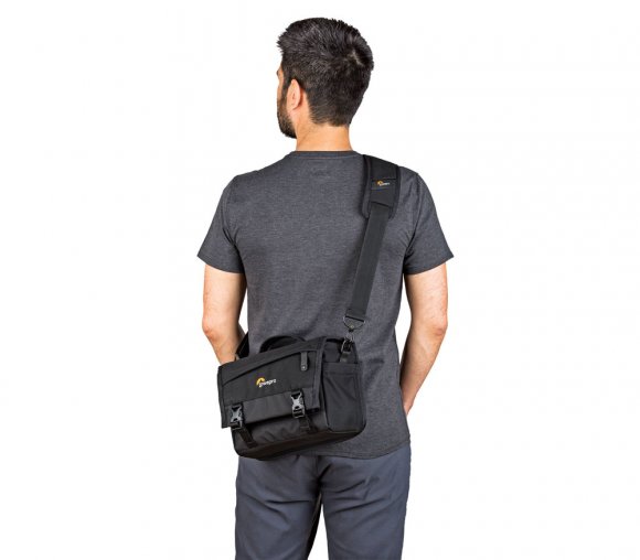 Сумка Lowepro m-Trekker SH 150, чёрный Сумка Lowepro m-Trekker SH 150, чёрный