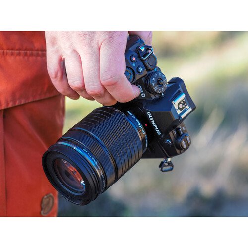 Объектив OM System M.Zuiko Digital ED 40-150mm f/4 PRO, чёрный Объектив OM System M.Zuiko Digital ED 40-150mm f/4 PRO, чёрный