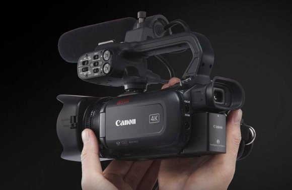 Видеокамера Canon XA40, чёрная Видеокамера Canon XA40, чёрная