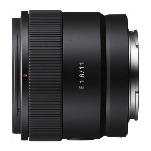 Объектив Sony E 11mm f/1.8, чёрный  Объектив Sony E 11mm f/1.8, чёрный