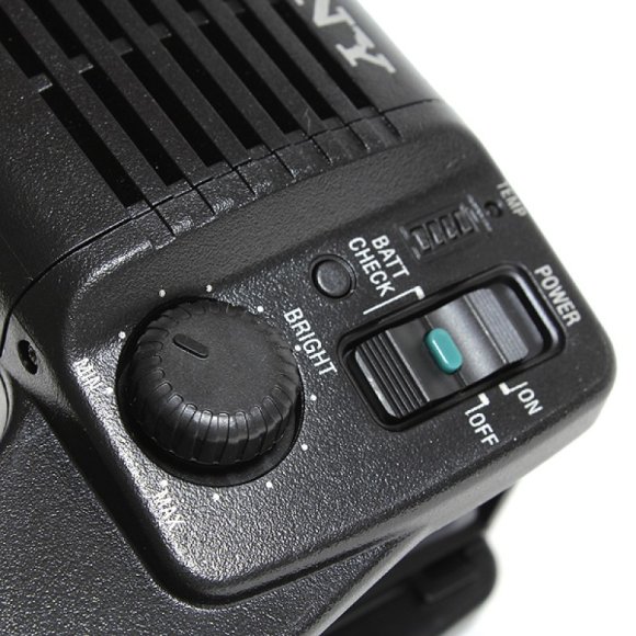 Накамерный свет SONY HVL-LBPB 