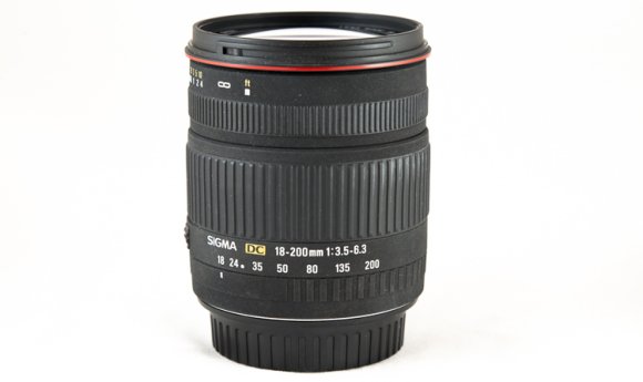 Объектив Sigma 18-200mm f/3.5-6.3 II DC OS HSM for Nikon F, чёрный Объектив Sigma 18-200mm f/3.5-6.3 II DC OS HSM for Nikon F, чёрный