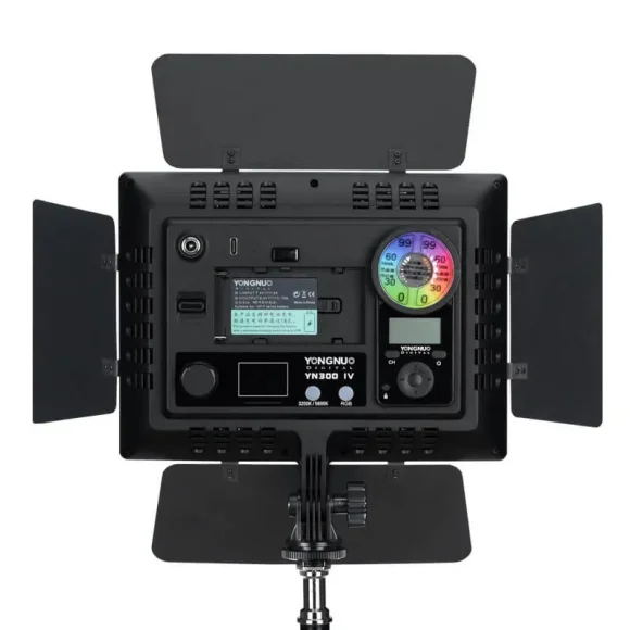 Светодиодная лампа YONGNUO YN300 IV LED RGB (3200K-5500K) Светодиодная лампа YONGNUO YN300 IV LED RGB (3200K-5500K)