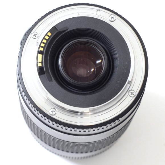 Объектив Canon EF 75-300mm f4.0-5.6 III Объектив Canon EF 75-300mm f4.0-5.6 III